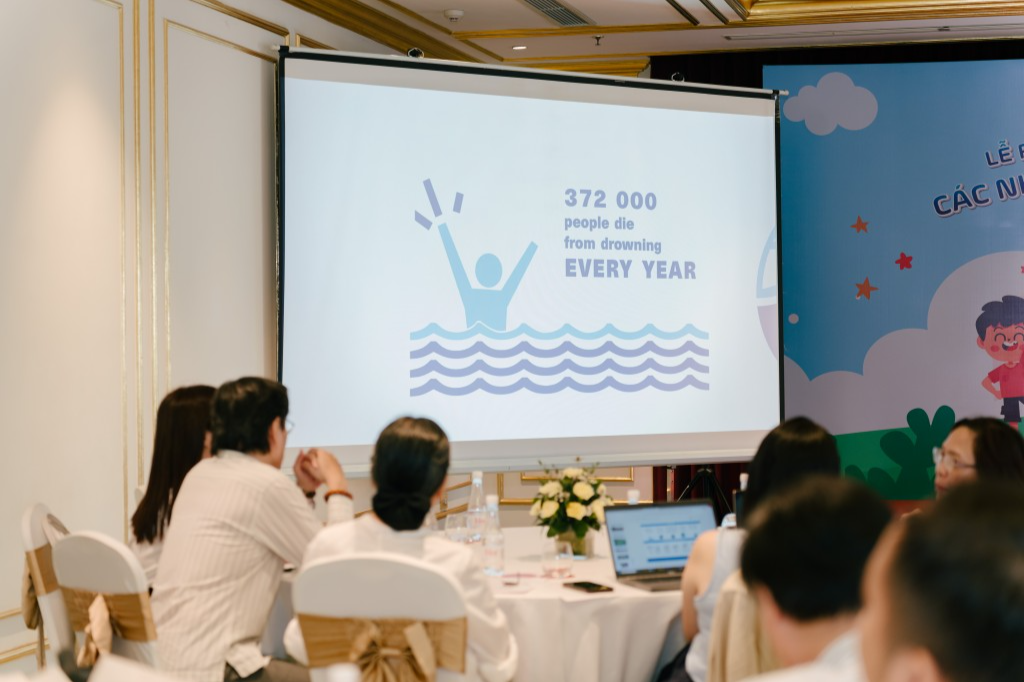 Ra mắt Câu lạc bộ Nhà báo bảo vệ quyền trẻ em