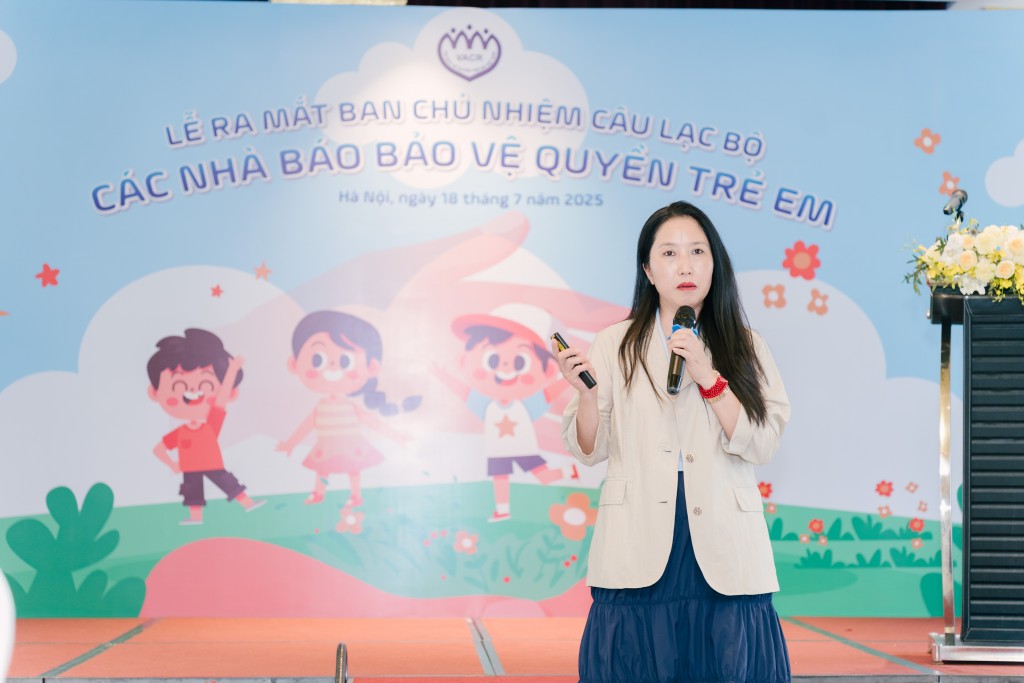 Diễn giả chia sẻ tại hội thảo chuyên đề