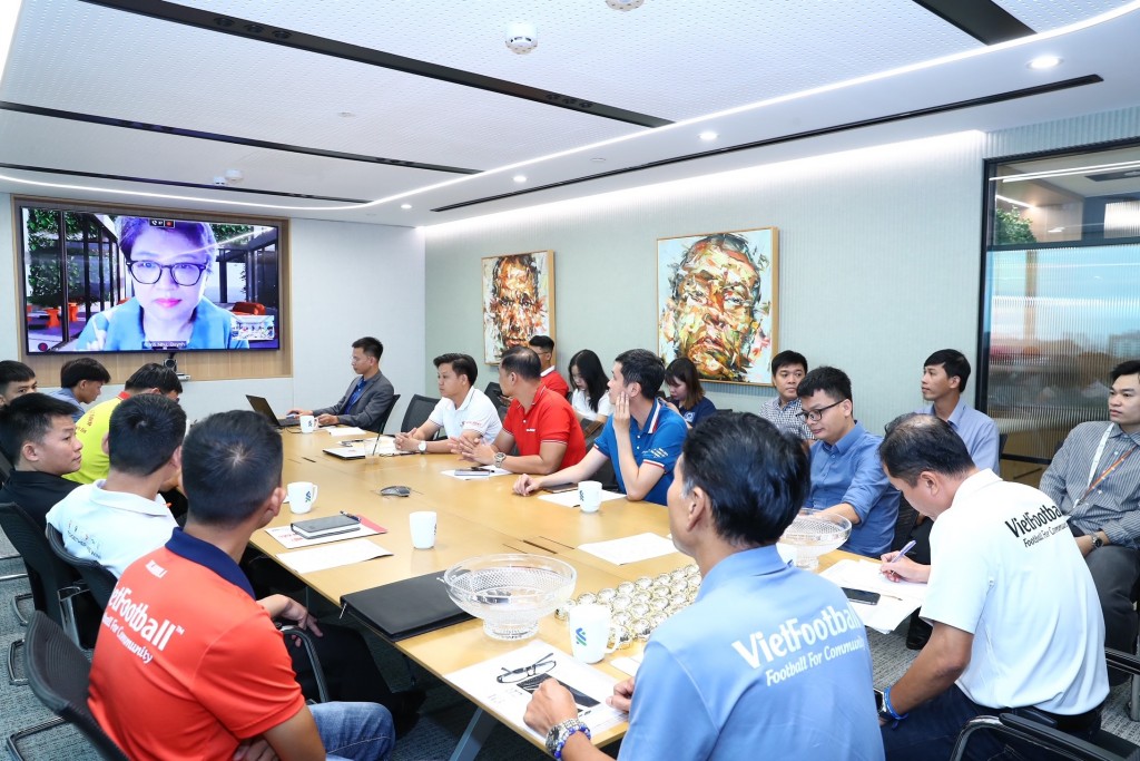 Giải bóng đá Cúp Standard Chartered 2025 chính thức khởi tranh
