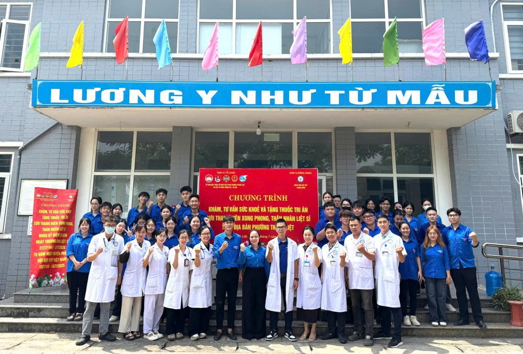 Đoàn viên, thanh niên, y, bác sĩ trẻ