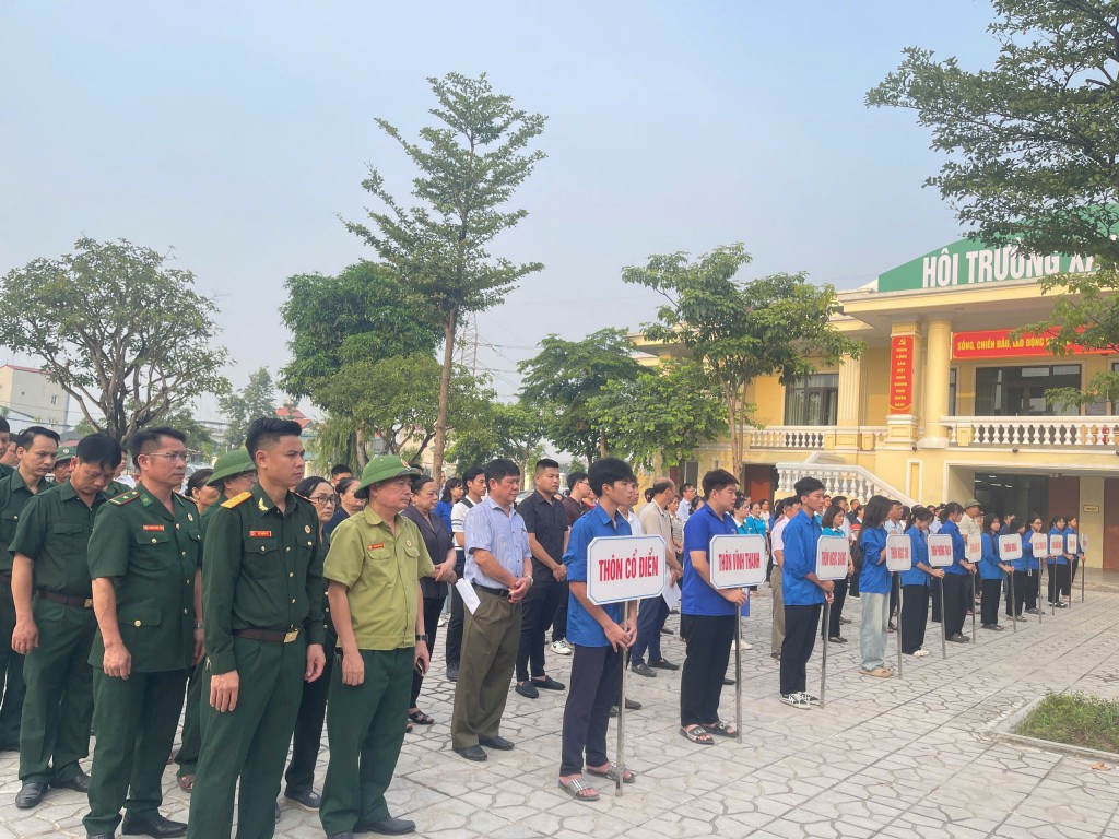 Đoàn viên, thanh niên, hội viên tham gia tổng dọn vệ sinh môi trường tại Vĩnh Thanh