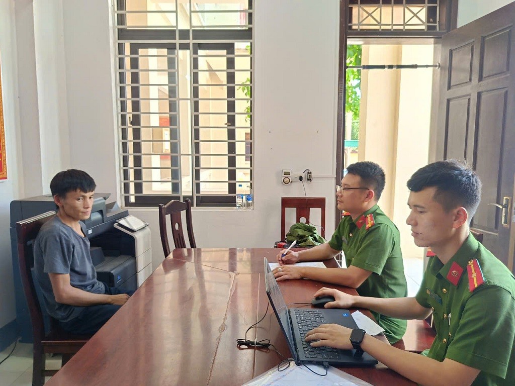 Đối tượng Lầu Bá Vừ tại Cơ quan Công an