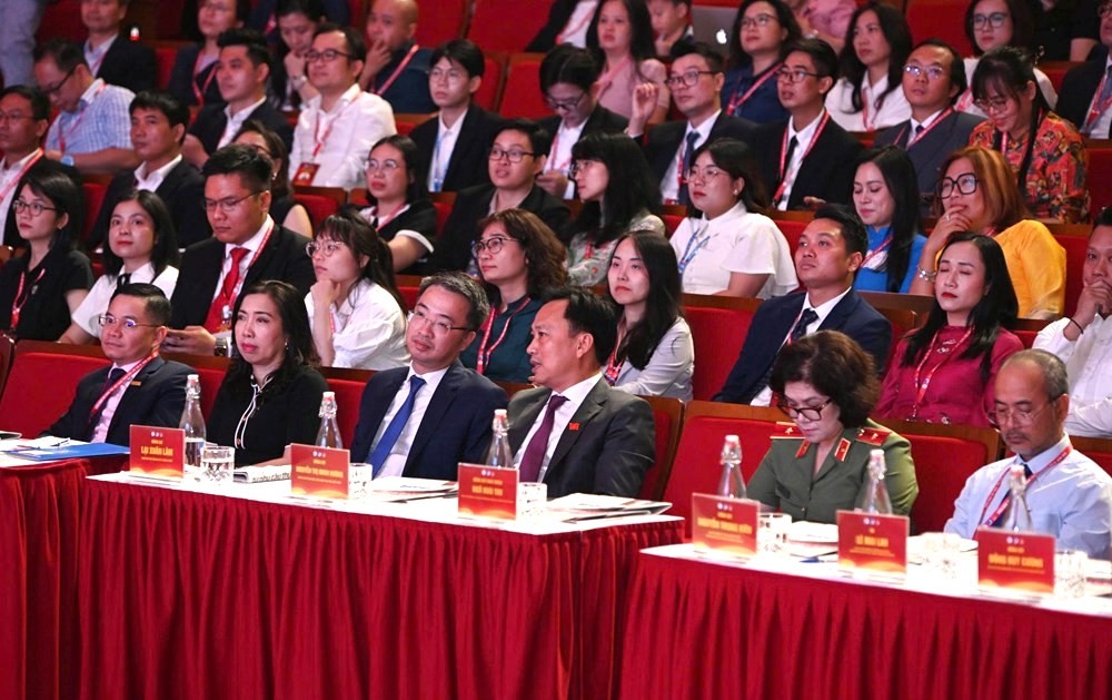 Các đại biểu tham dự Diễn đàn