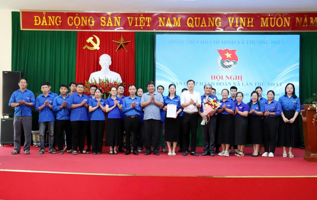 Chúc mừng đồng chí 