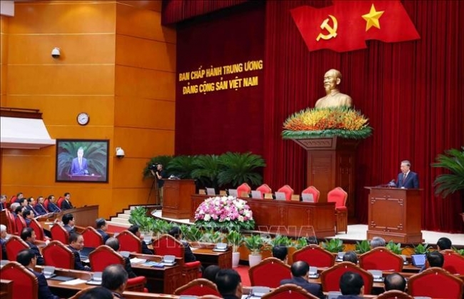 Thông báo Hội nghị lần thứ 12 Ban Chấp hành Trung ương Đảng khóa XIII