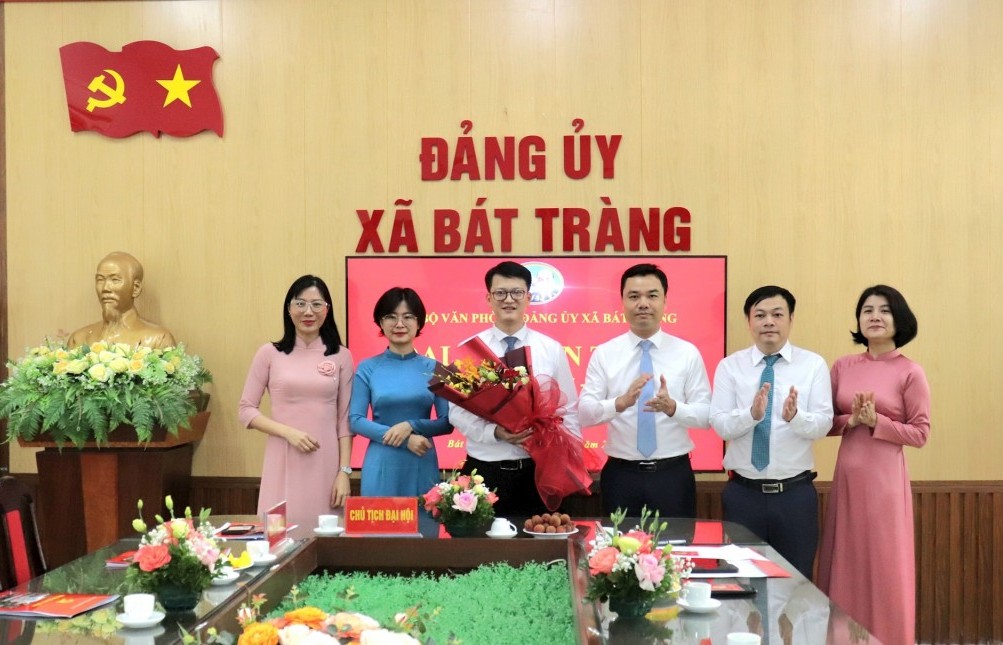 Các cơ quan Đảng xã Bát Tràng tổ chức Đại hội Chi bộ lần thứ I