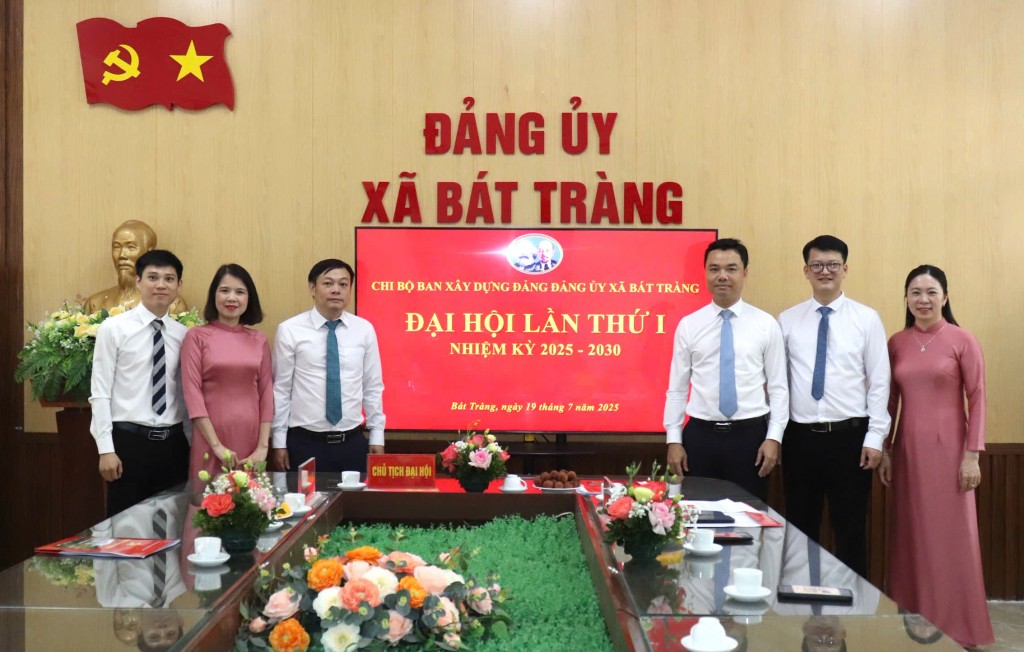 Các cơ quan Đảng xã Bát Tràng tổ chức Đại hội Chi bộ lần thứ I
