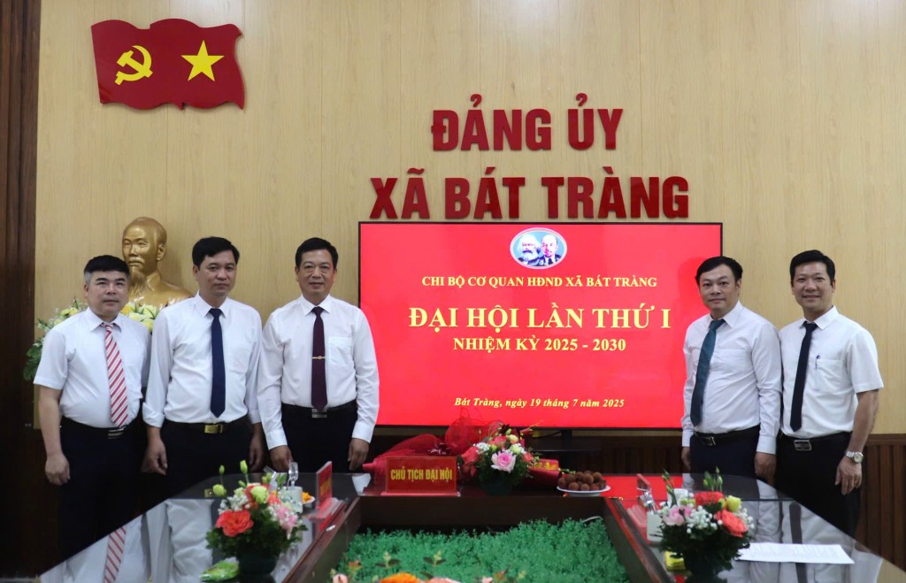 Các cơ quan Đảng xã Bát Tràng tổ chức Đại hội Chi bộ lần thứ I