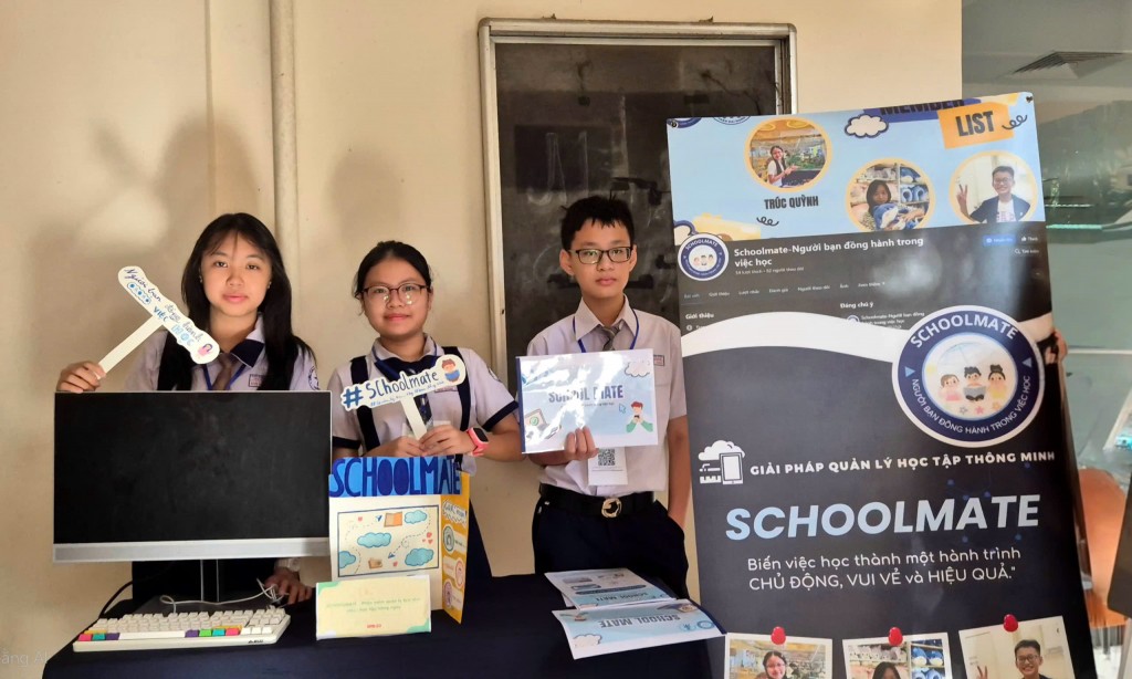 Học sinh TP Hồ Chí Minh sáng tạo phần mềm học tập đa năng