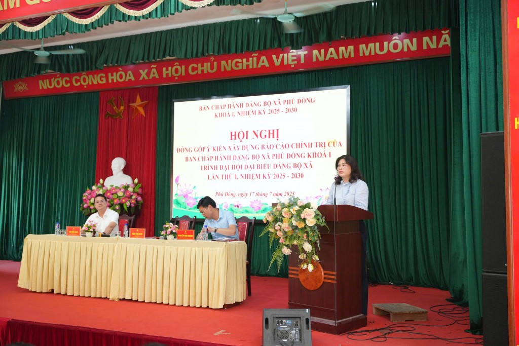 Xã Phù Đổng: Lấy ý kiến đóng góp Dự thảo báo cáo chính trị Đại hội Đảng bộ xã