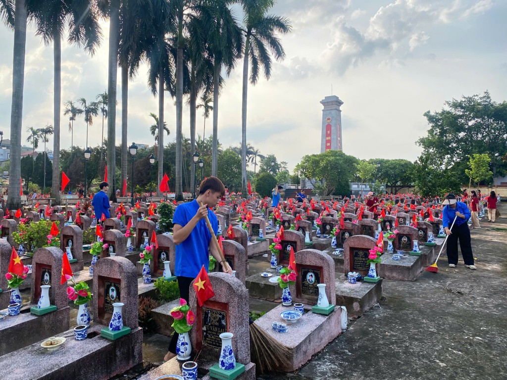 Thực hiện mô hình chính quyền địa phương tại xã Tam Hưng