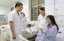 Bệnh viện tỉnh Quảng Ninh bật báo động đỏ huy động y, bác sĩ