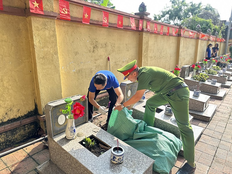 Tuổi trẻ phường Tây Mỗ, Đại Mỗ hưởng ứng Ngày “Chủ nhật xanh”