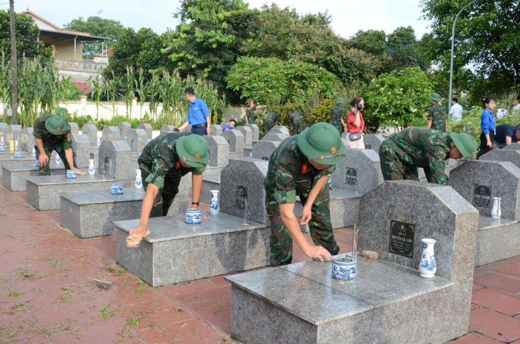 Phường Tùng Thiện ra quân 