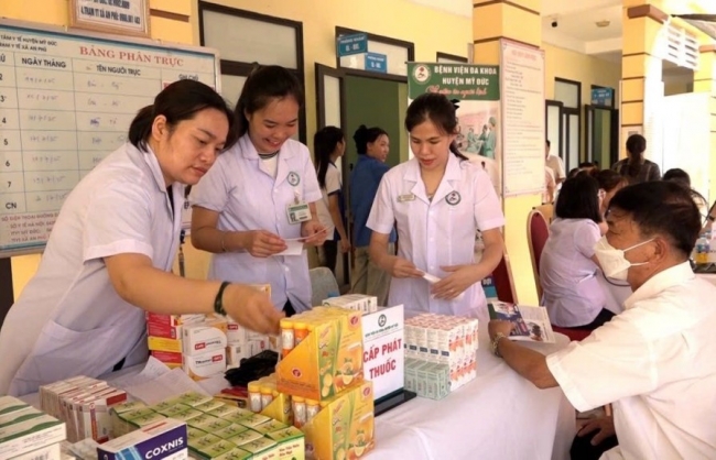 Tổ chức khám chữa bệnh cấp thuốc miễn phí cho người có công