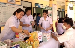 Tổ chức khám chữa bệnh cấp thuốc miễn phí cho người có công