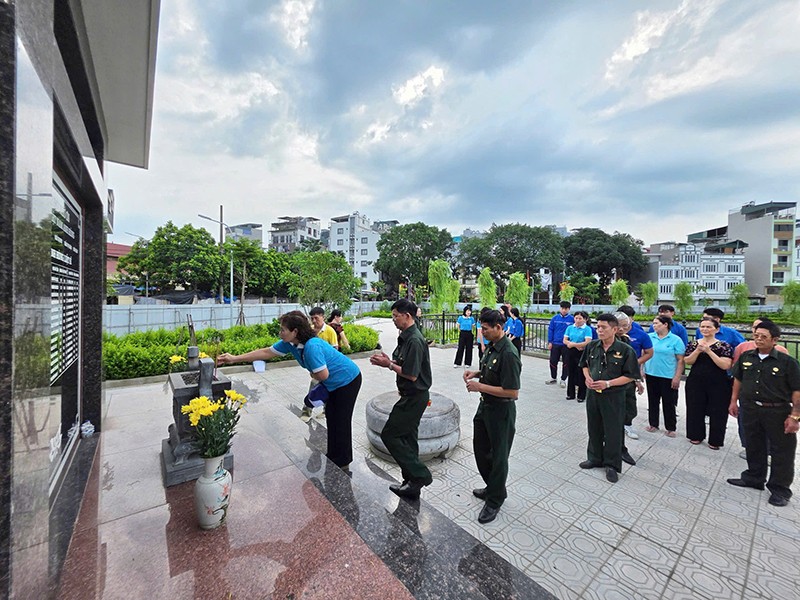 Đoàn Thanh niên phường Từ Liêm hưởng ứng “Ngày Chủ nhật xanh”