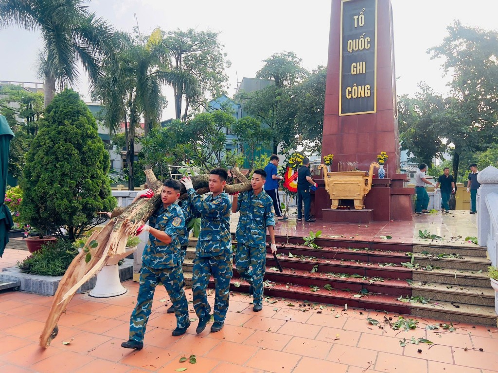 Chăm sóc nghĩa trang liệt sĩ thể hiện đạo lý uống nước nhớ nguồn