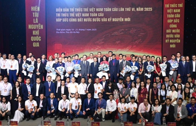 Mở những cánh cửa mới từ tầm nhìn vượt thời đại