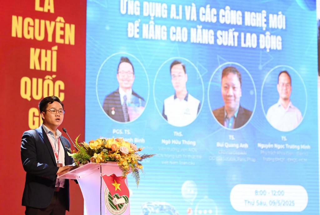 Đại biểu trí thức trẻ báo cáo kết quả
