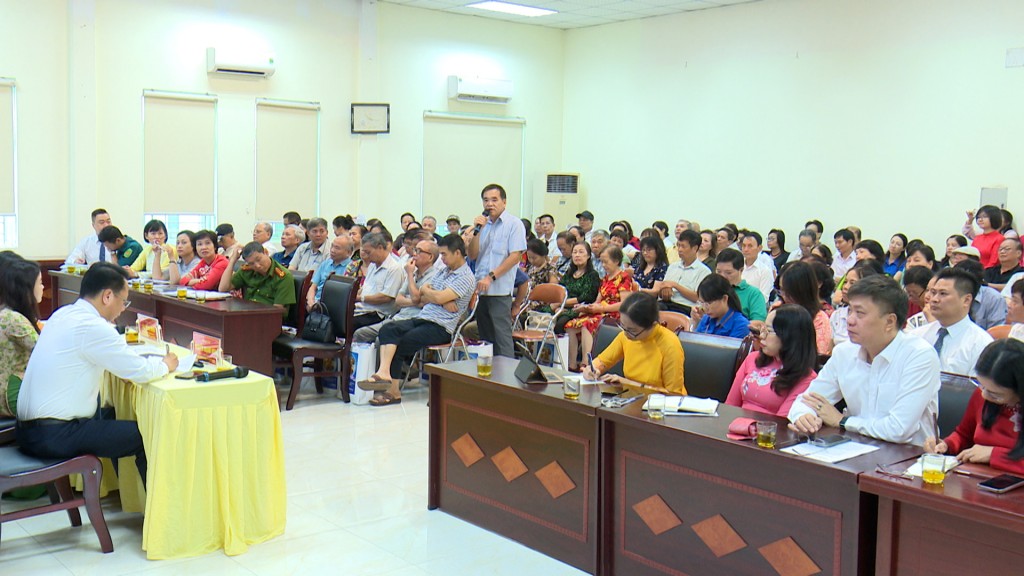 Phường Hai Bà Trưng sát dân hơn nhờ lắng nghe cán bộ cơ sở