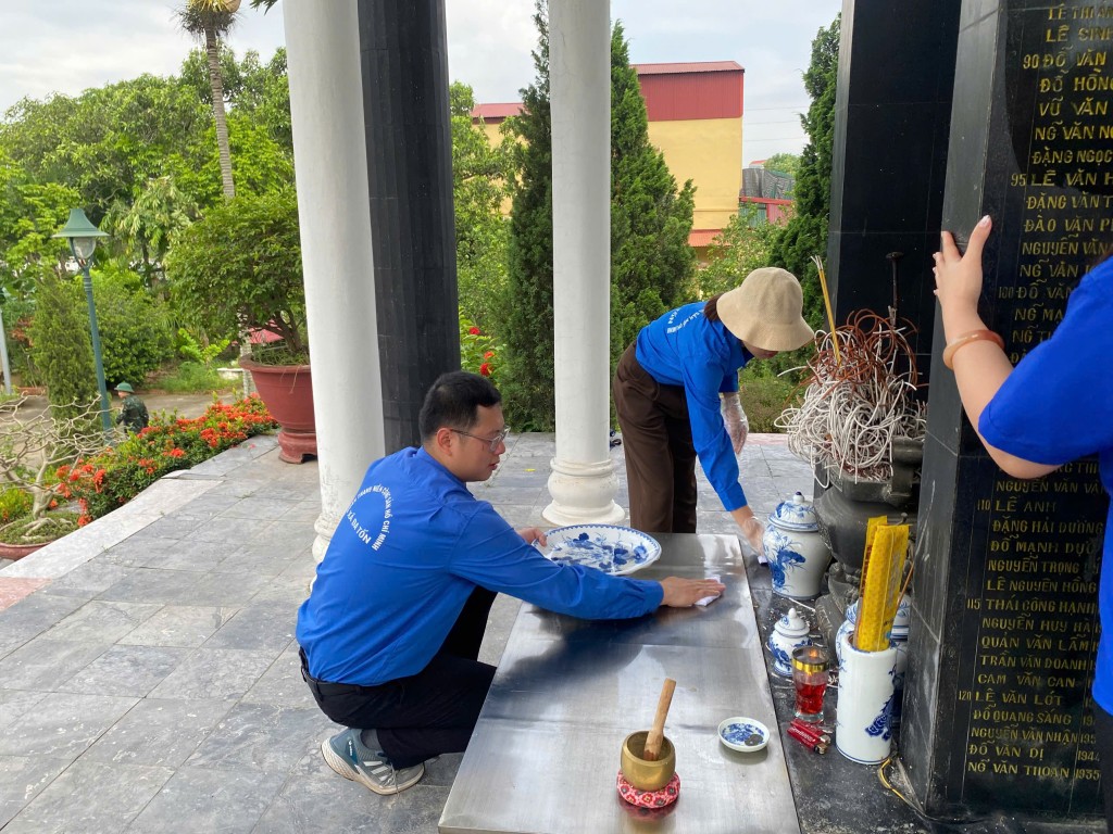 Tuổi trẻ xã Bát Tràng ra quân 