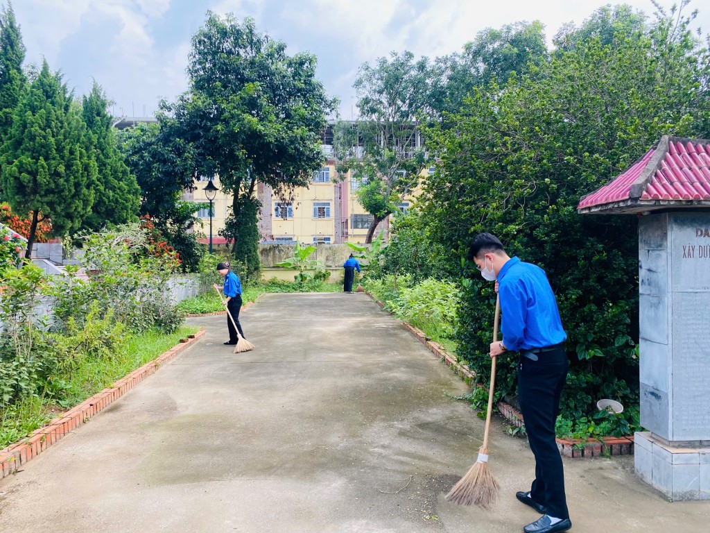 Tuổi trẻ xã Bát Tràng ra quân 