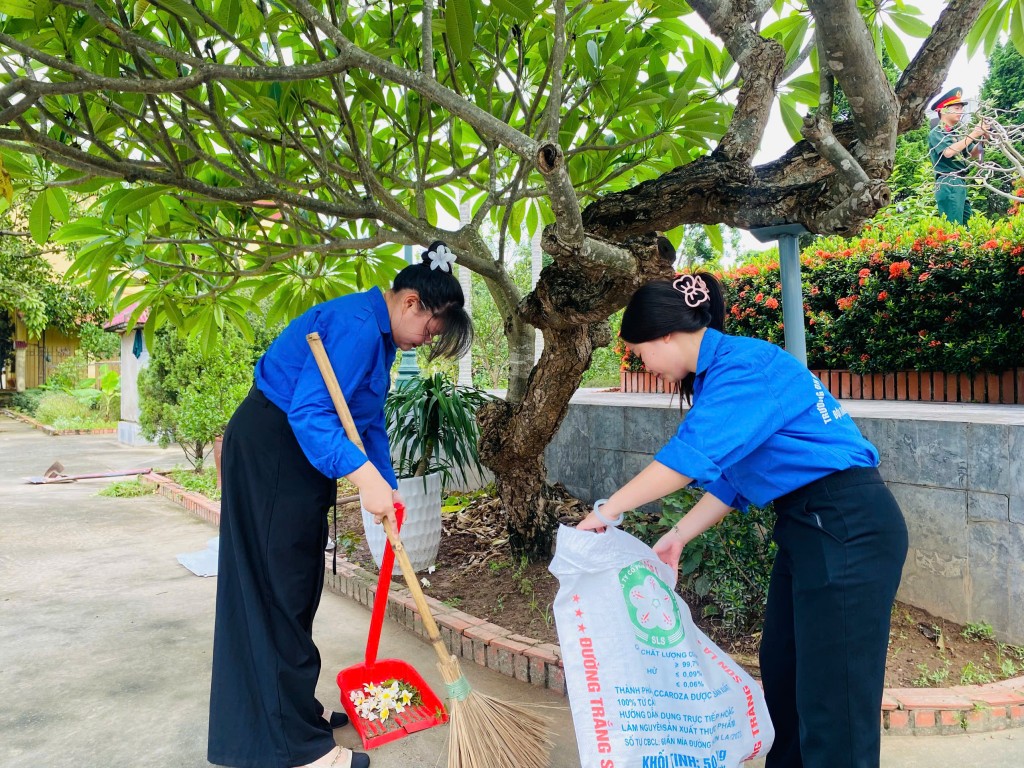 Tuổi trẻ xã Bát Tràng ra quân 