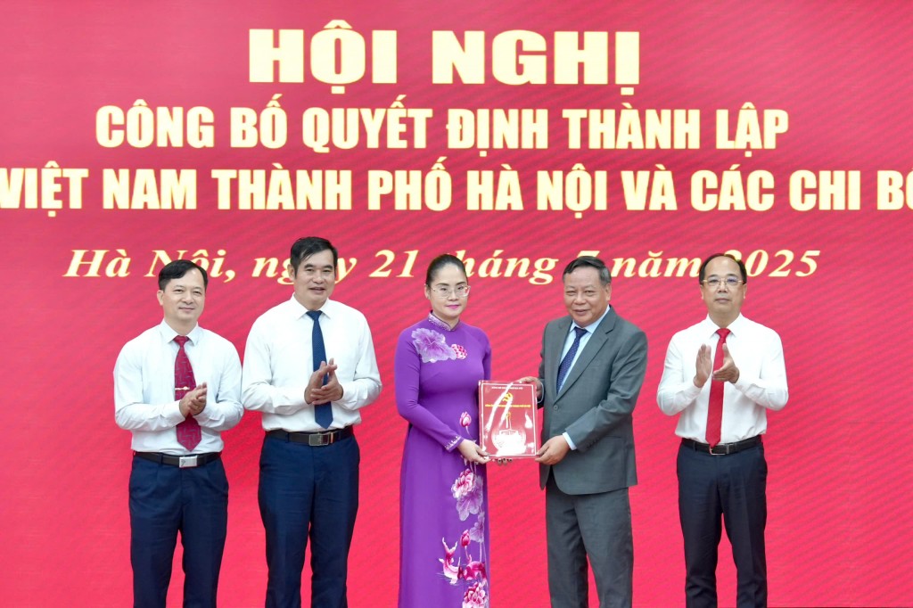 Thành lập Đảng bộ MTTQ Việt Nam TP Hà Nội gồm 36 chi bộ