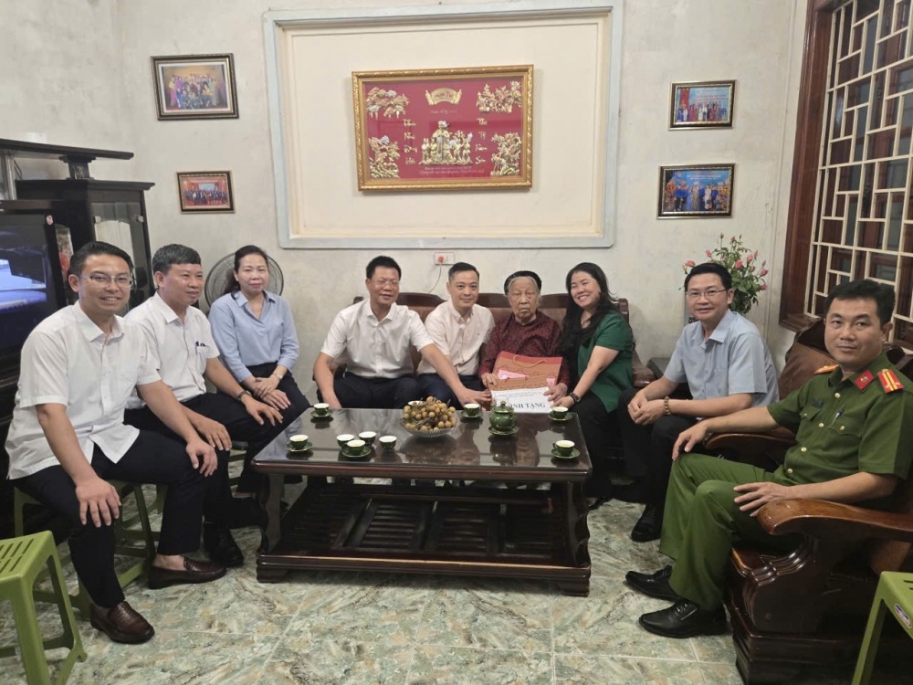 Phường Phú Thượng tri ân Mẹ Việt Nam anh hùng