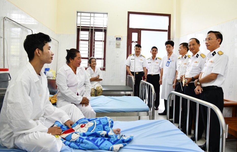 Bộ Tư lệnh Vùng 5 Hải quân tri ân các gia đình chính sách
