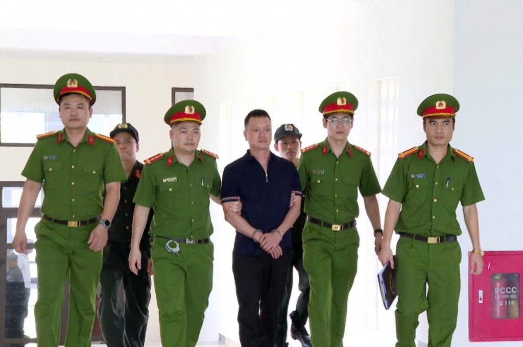 Việc bắt giữ Nguyễn Văn Vy đã phanh phui một đường dây tội phạm đội lốt doanh nhân, chuyên can dự vào các lĩnh vực kinh tế