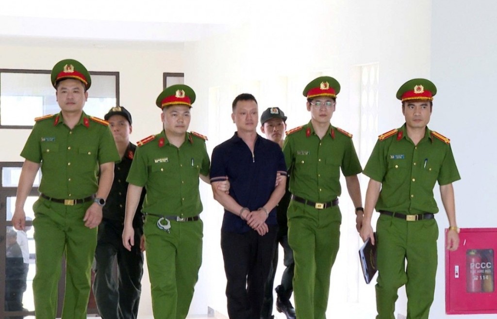 Kỳ 2: Đánh sập đường dây tội phạm từ trại giam đến bàn giấy