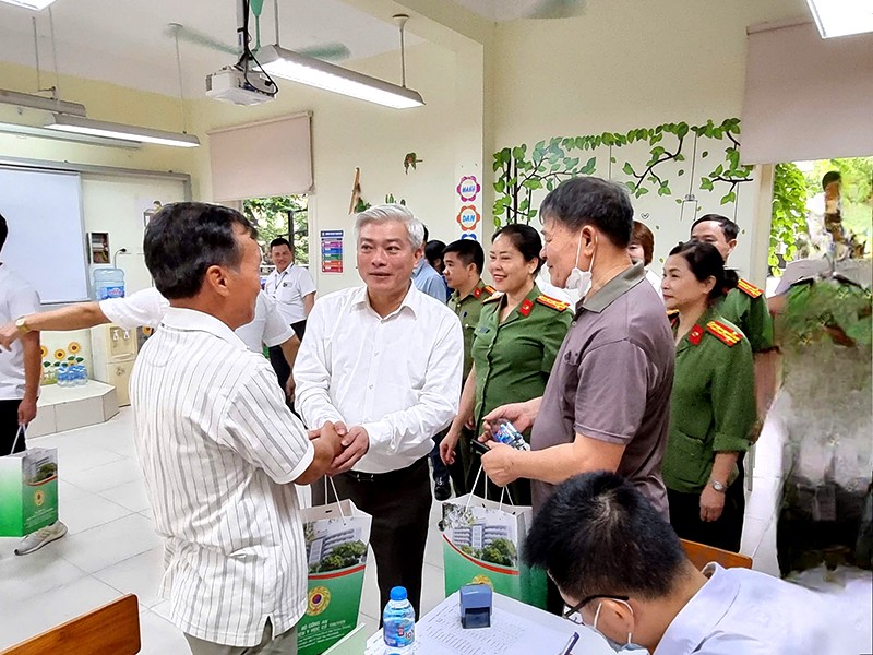 Phường Đại Mỗ tổ chức gặp mặt, tri ân hàng trăm người có công