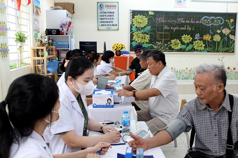 Phường Đại Mỗ tổ chức gặp mặt, tri ân hàng trăm người có công