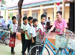 Agribank phát huy vai trò “Ngân hàng vì cộng đồng”, hướng tới an sinh xã hội toàn diện