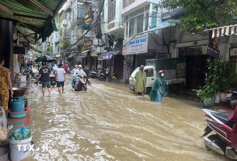 Thành phố Hà Nội kích hoạt ứng phó khẩn cấp bão số 3