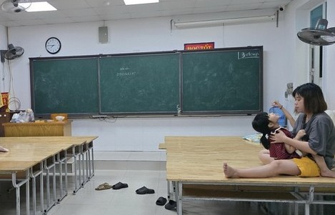 Khẩn trương di dời hàng chục nghìn người
