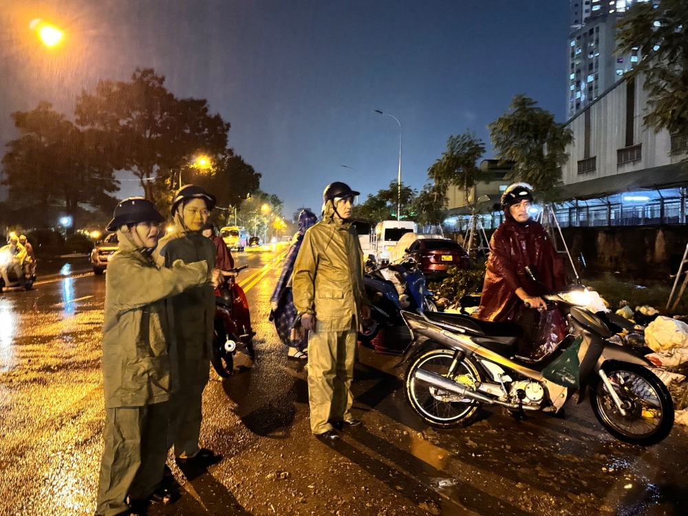 Phường Tương Mai: Gia cố mái nhà, thành lập Sở Chỉ huy tiền phương