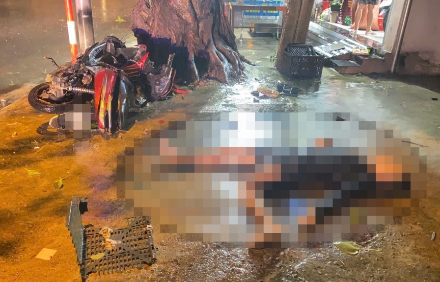 Thanh Hoá: Thanh niên điều khiển mô tô đâm vào cột điện tử vong