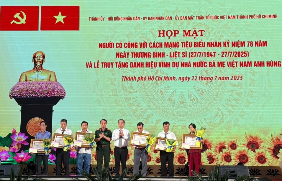 TP Hồ Chí Minh: Truy tặng danh hiệu 6 Bà mẹ Việt Nam anh hùng