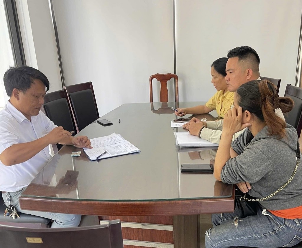 Cơ quan chức năng phường An Hải đã kiểm tra và mời chủ quán bán hàng rong này lên làm việc và ra quyết định xử phạt hành chính
