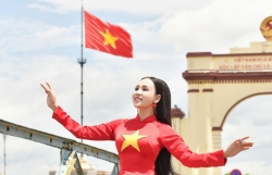 MV “Còn mãi với non sông” - tiếng hát tri ân của Khánh Ly