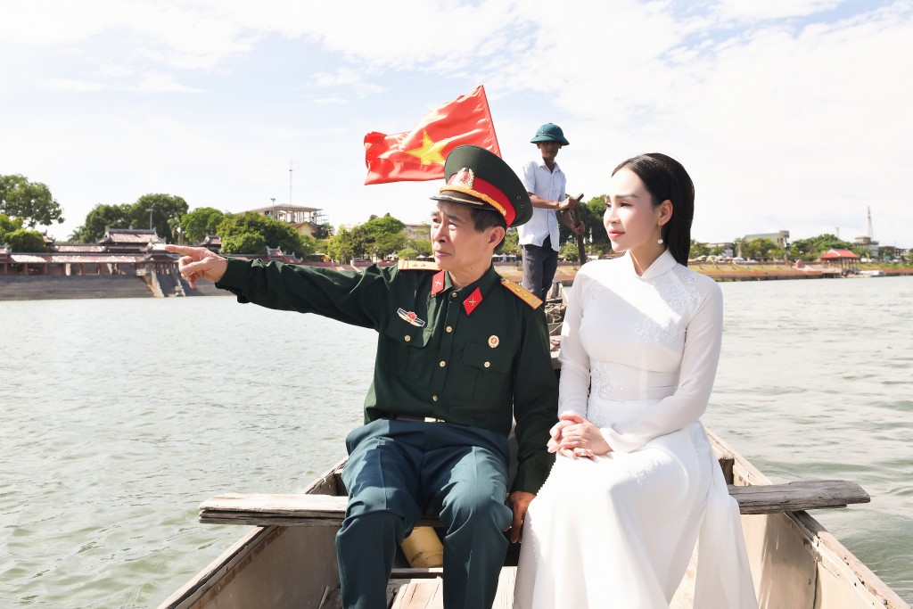 MV “Còn mãi với non sông” - tiếng hát tri ân của Khánh Ly
