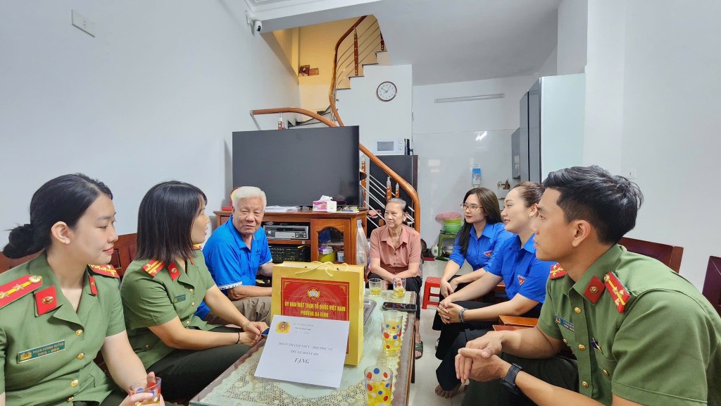 Phường Ba Đình thắp sáng 
