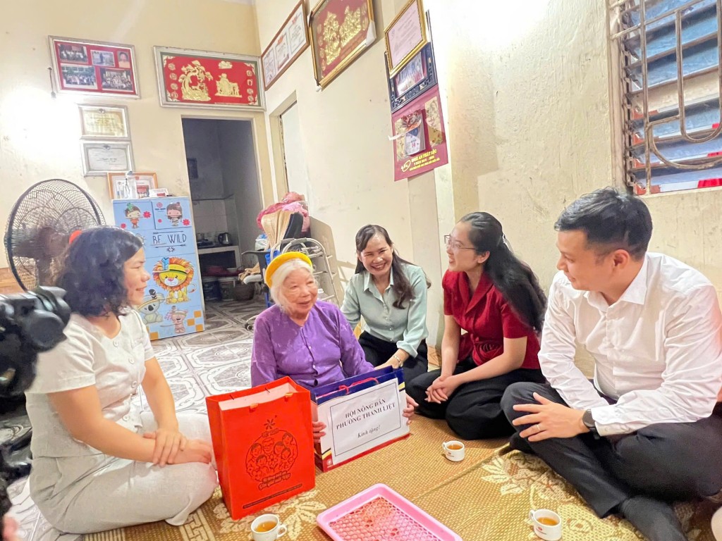 Hội Nông dân thành phố triển khai nhiều hoạt động đền ơn đáp nghĩa