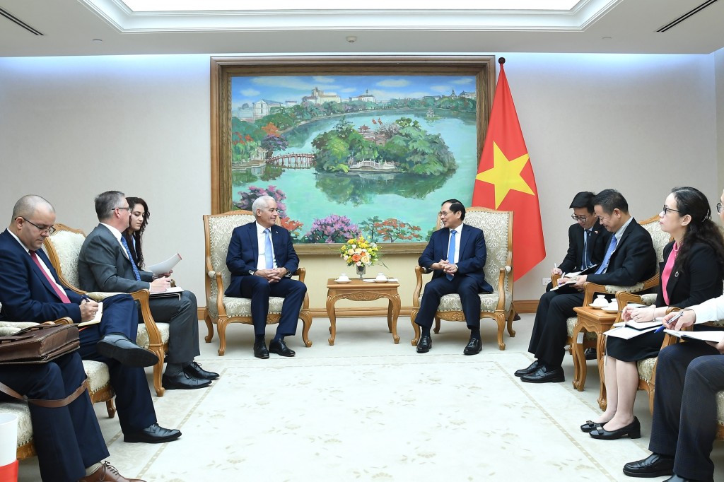 Phó Thủ tướng đề nghị Cuba tiếp tục phối hợp tháo gỡ khó khăn, vướng mắc, tạo điều kiện thuận lợi cho các doanh nghiệp Việt Nam đầu tư, kinh doanh tại Cuba - Ảnh: VGP/Hải Minh