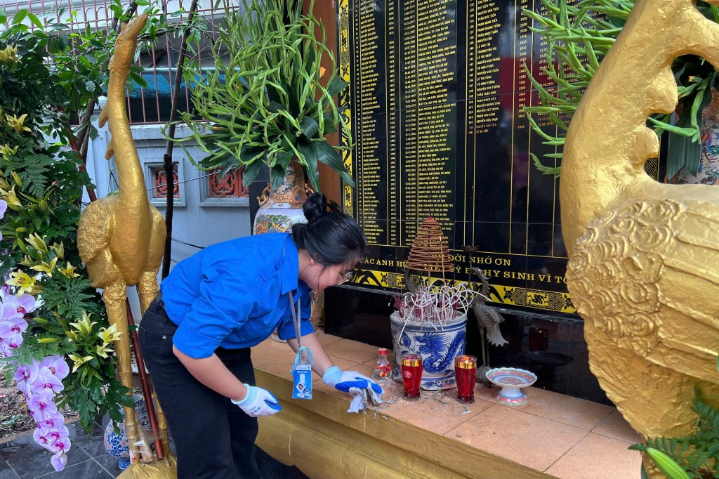 Tuổi trẻ tri ân thế hệ cha anh bằng hành động ý nghĩa