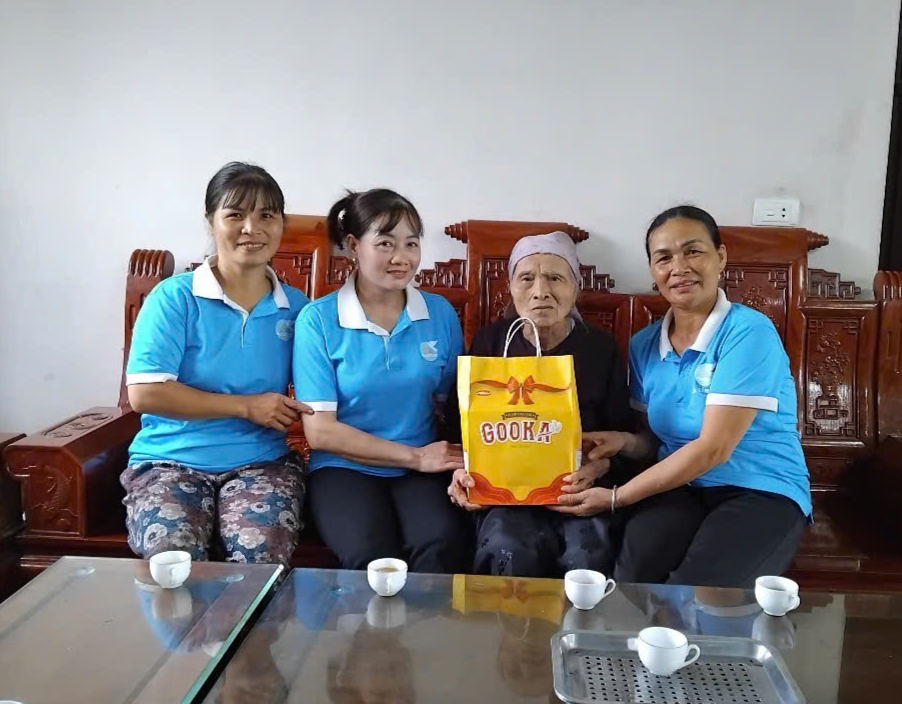Phụ nữ Thủ đô tổ chức nhiều hoạt động tri ân người có công
