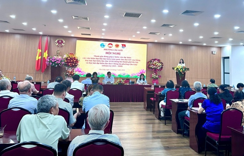 Ủy ban MTTQ phường Cầu Giấy góp ý vào dự thảo văn kiện Đại hội Đảng các cấp